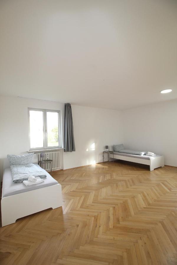 Apartmenthaus Kitzingen - Grosszuegige Wohnungen Fuer Je 6 Personen Mit Balkon Eksteriør bilde